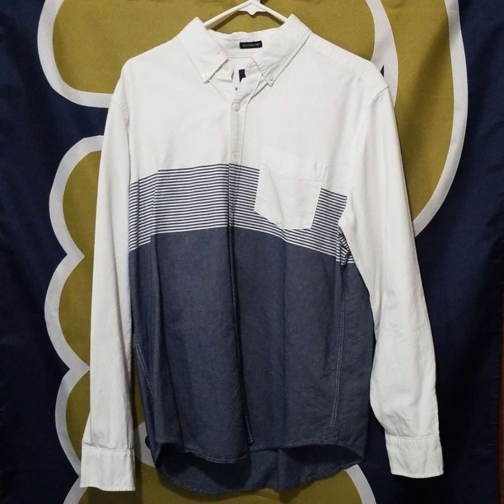 American Eagle button up